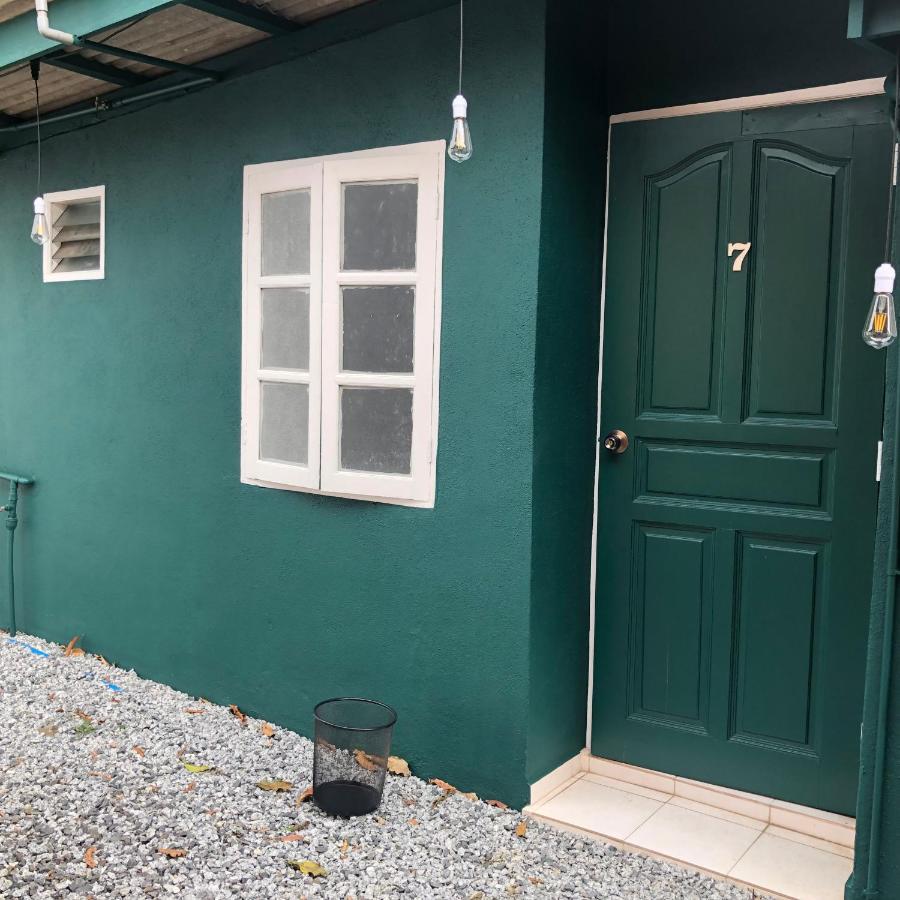 Rumah Tepi Istana Kuala Terengganu Exterior photo