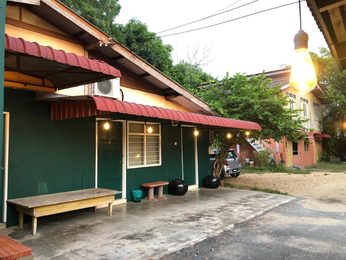 Rumah Tepi Istana Kuala Terengganu Exterior photo